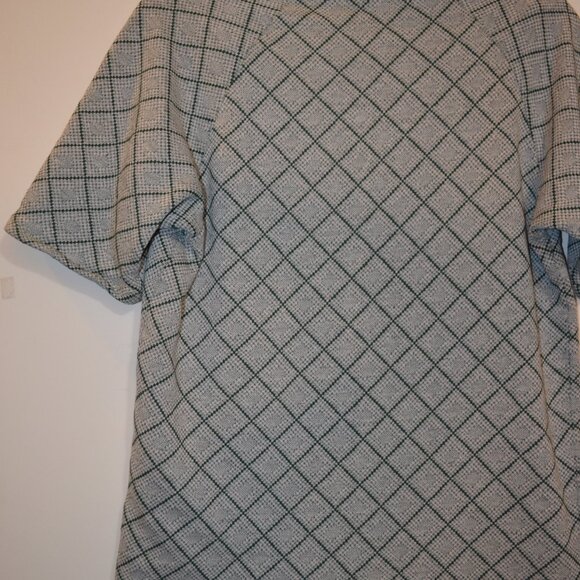 THE BOSS Made with Love Green Square Lines Pattern Short Sleeves Blouse ~S /18.5 - Picture 5 of 8